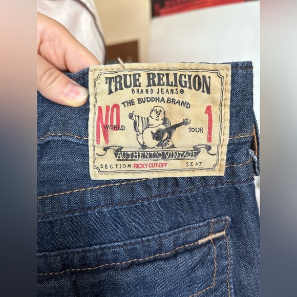 True Religion Mens Ricki Cut Off Shorts - Picture 3 of 5